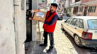 Efelerde ihtiyaç sahibi ailelere gıda desteği