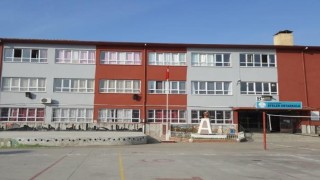 Efelerde iki okulun binası boşaltıldı