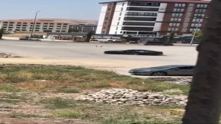 Elazığda drift atan sürücü kameraya yansıdı
