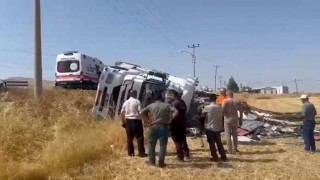 Elazığda kamyon yat yattı:Faciadan dönüldü