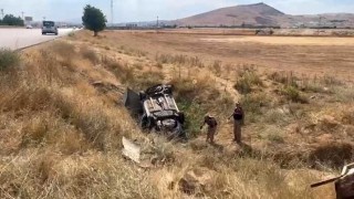 Elazığda otomobil şarampole devrildi: 1 yaralı