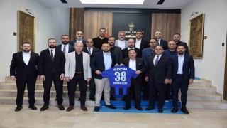 Erciyes 38 FK yönetiminden Vali Çiçeke ziyaret