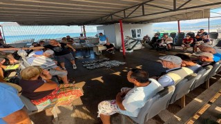 Erdekte balıklar mezatta satışa sunuldu
