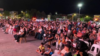 Erzincanda Dörtyol Meydanında yaz konseri düzenlendi