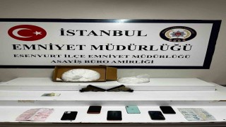 Esenyurtta bir adrese uyuşturucu operasyonu: 5 kilogram uyuşturucu madde ele geçirildi