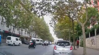 Esenyurtta genç kızın telefonu böyle çalıp kaçtılar