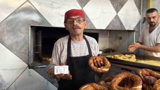 Eskişehirde soyadıyla mesleği özdeşleşen simit ustası
