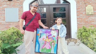 Eskişehirdeki Frig Sergisine 6 yaşındaki minik ressam damga vurdu