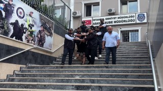 Fatihte 19 yaşındaki gencin hayatını kaybettiği kavgaya ilişkin gözaltına alınan 8 şüpheli adliyeye sevk edildi