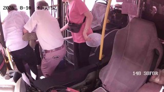 Fenalaşan yolcuyu halk otobüsü şoförü hastaneye yetiştirdi