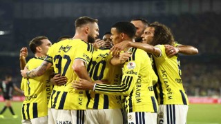 Fenerbahçe, ligdeki ilk galibiyetini aldı