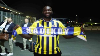 Fenerbahçenin yeni transferi Romelu Lukaku, İstanbula geldi