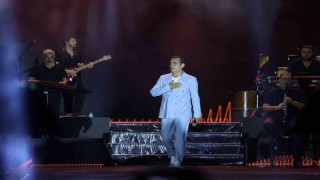 Ferhat Göçerin şarkılarıyla Malatya Kültür Yolu Festivaline veda edildi