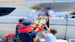 Fethiyede özel teknede yaralanan vatandaşa tıbbi tahliye
