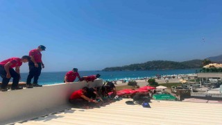 Fethiyede yamaç paraşütü kazası: 2 kişi yaralandı