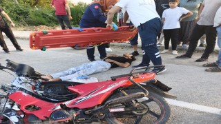 Forklifte çarpan motosiklet sürücüsü yaralandı