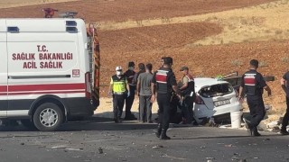 Gaziantepte iki araç kafa kafaya çarpıştı: 2 ölü, 4 yaralı