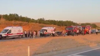 Gaziantepte otomobiller çarpıştı: 3 ölü, 3 yaralı