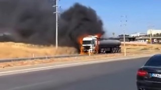 Gaziantepte seyir halindeki tanker alev alev yandı
