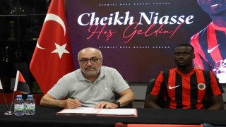 Gençlerbirliği Cheikh Niasseyi kadrosuna kattı