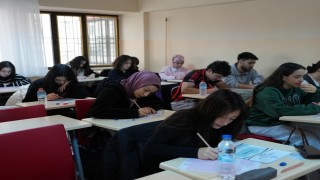 Gençlerin üniversite yolculuğunda Denizli Büyükşehir desteği