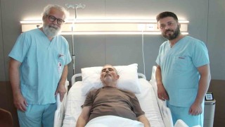 ‘Gizli kanser olarak tanımlanan dev aort anevrizması kapalı yöntemle tedavi edildi
