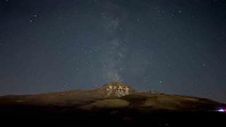 Gökyüzü tutkunları, Perseid meteor yağmurunu Erciyeste takip etti