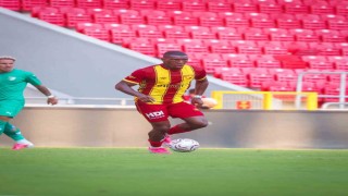 Göztepede Sinclair Armstrong, taraftardan tam not aldı