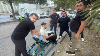 Hafif ticari araç ile motosiklet çarpıştı: 1 yaralı