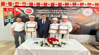 Hafızlık eğitimini tamamlayan öğrenciler belgelerini aldı