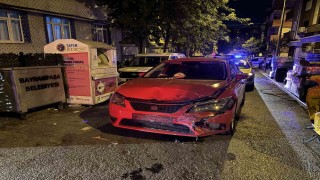 Hasta taşıyan ambulans otomobil ile çarpıştı: 3 kişi yaralandı