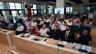 Hatay büyükşehir Belediyesi, savaşın izlerinin silindiği Suriyenin 2 kentine araç hibe edecek