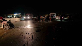 Hatayda traktör ile otomobil çarpıştı: 3 yaralı