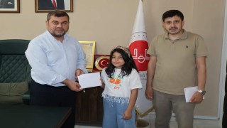 Hatayda Yaz Kuran Kursu Hikâyem yarışmasında dereceye giren öğrenciler ödüllendirildi