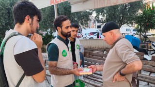 HÜDA PAR Gençlik Kollarından Osmaniye Esnafına Kandil Ziyareti