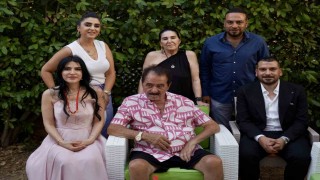 İbrahim Tatlısesin evinde mutlu gün: Manevi kızına isteme töreninde beşi bir yerde taktı