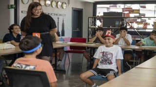İngilizceyi oyunlarla öğreniyorlar: ‘Hello Mersin yaz programı sürüyor