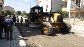 İş makinesinin altında kalan işçi hayatını kaybetti