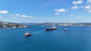İstanbul Boğazı M/V New Victory gemisinin geçişi nedeniyle çift yönlü trafiğe kapatıldı