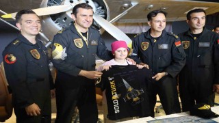 İstanbul Hava Müzesinde SOLOTÜRK kuyruğu