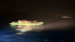 İzmir açıklarında 29 düzensiz göçmen yakalandı
