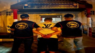 İzmirde 15 yıl hapis cezası bulunan firari operasyonla yakalandı