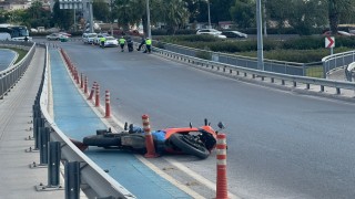 İzmirde motosiklet kazası: 20 yaşındaki genç kız yaşamını yitirdi