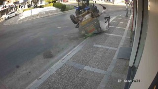 İzmirde traktörden fırlayan tanker yayayı eziyordu
