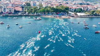 İzmit Körfezini yüzerek geçtiler
