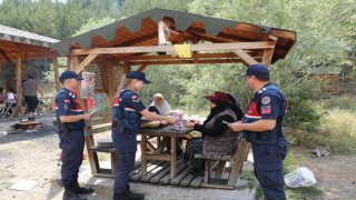 Jandarmadan Yakupabdal Tabiat Parkında orman yangını bilgilendirmesi