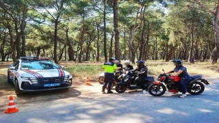 Jandarmanın motosiklet denetimlerinde 5 bin 392 sürücü kontrol edildi