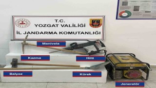 Kaçak kazı yapan 4 kişi yakalandı