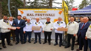 Kahramanmaraşta ilk kez bal festivali: 1 kilogram bal yiyen yarışmacı birinci oldu