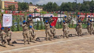 Karabükte 30 Ağustos coşkusu: Komandoların gösterisi nefes kesti